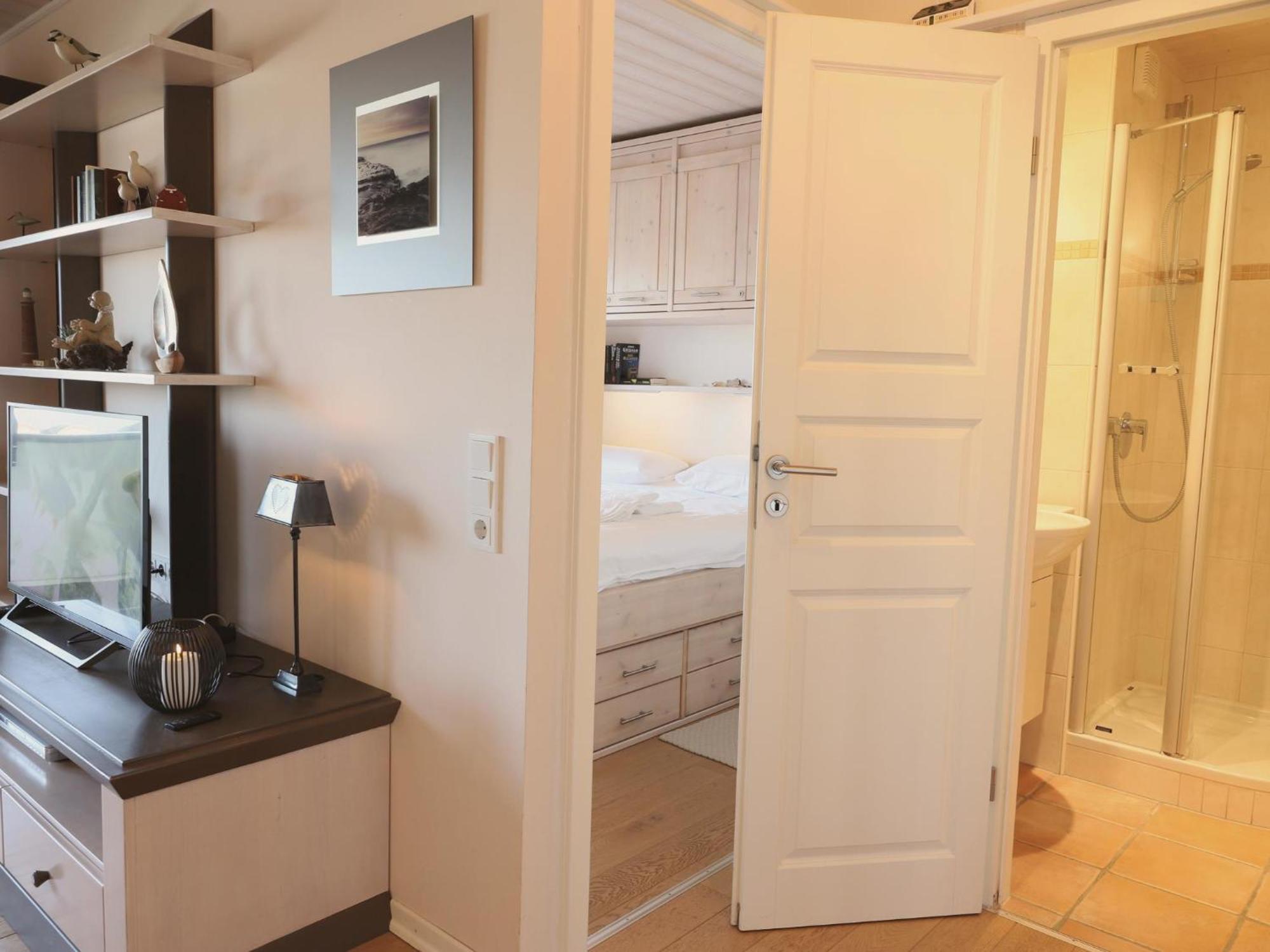 Schoenes Neues Hochwertig Renoviertes 2-Zimmer Appartement In Der 4. Etage. Βέστερλαντ Εξωτερικό φωτογραφία